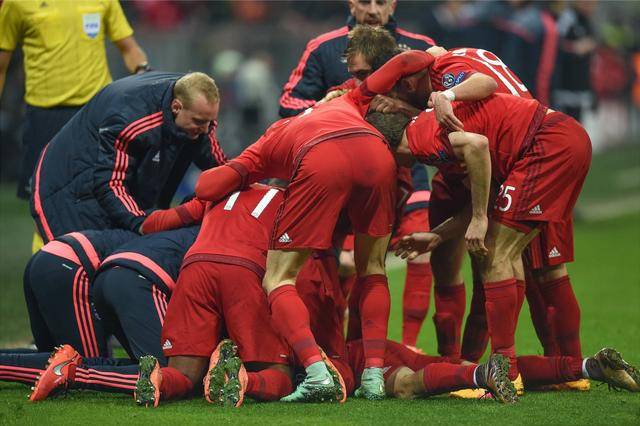 巴萨力克波尔图，贝尔扑点救主欧冠